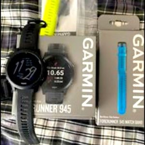 Garmin Forerunner 945 Smart Watch with Original Box